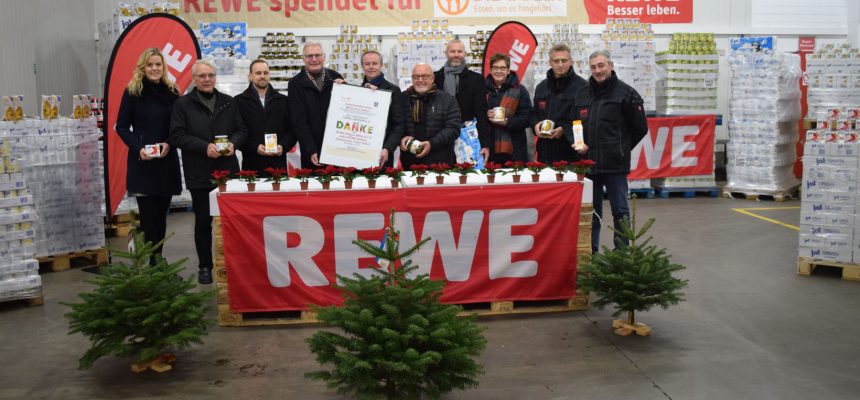 Übergabe der REWE-Zusatzspende in Rossbach